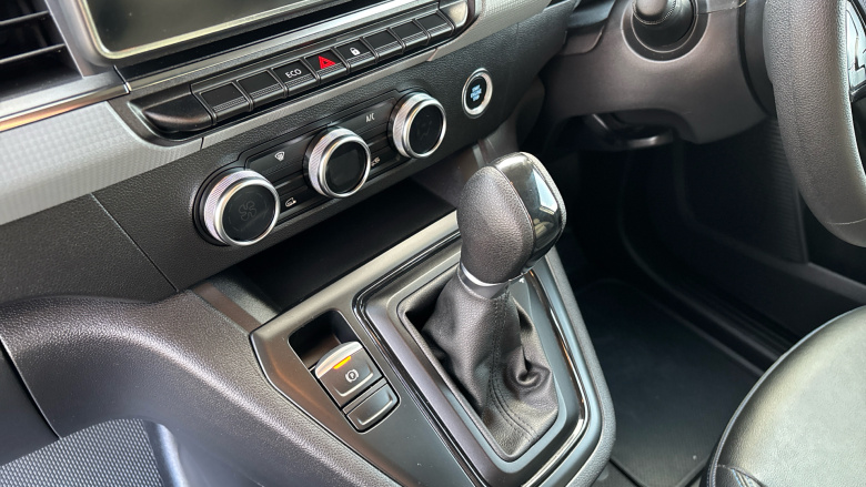 Nissan Townstar L1 Electric 90kW Tekna Van Auto 45kWh